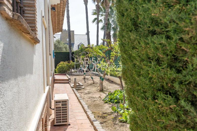 Foto 8095080f-3518-486e-93b3-752ac8293c36. Chalet mit heizung parking pool in Jardins de Vilafortuny - Mas d'en Bosch Cambrils Foto 8095080f-3518-486e-93b3-752ac8293c36. Chalet mit heizung parking pool in Jardins de Vilafortuny - Mas d'en Bosch Cambrils