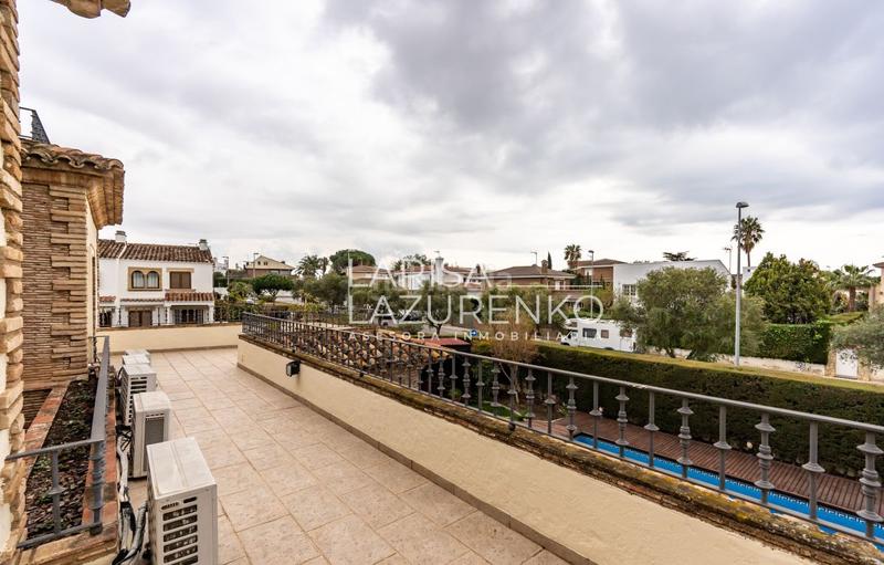 Foto a30fd2bf-b4b3-49eb-9168-872f26b4f5f3. Chalet mit heizung parking pool in Jardins de Vilafortuny - Mas d'en Bosch Cambrils Foto a30fd2bf-b4b3-49eb-9168-872f26b4f5f3. Chalet mit heizung parking pool in Jardins de Vilafortuny - Mas d'en Bosch Cambrils