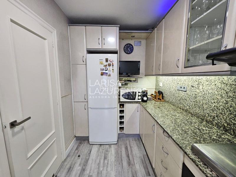 Foto 2bafd97b-ced0-4a00-b635-6a6ec00221a8. Piso  en venta en centro, 3 dormitorios. en Centre Salou Foto 2bafd97b-ced0-4a00-b635-6a6ec00221a8. Piso  en venta en centro, 3 dormitorios. en Centre Salou