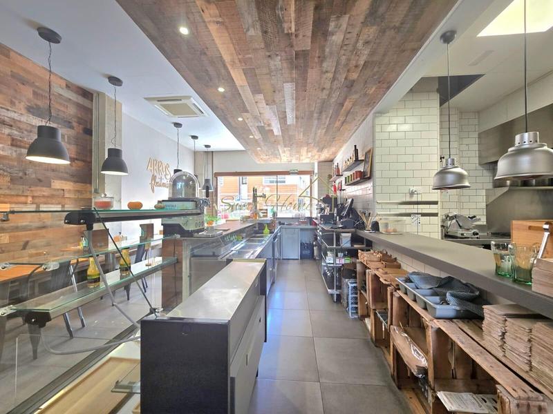 Foto b989d78b-2c05-4a7f-be7a-396c57f65c15. Local comercial local gastronómico totalmente equipado en Barcelona Foto b989d78b-2c05-4a7f-be7a-396c57f65c15. Local comercial local gastronómico totalmente equipado en Barcelona