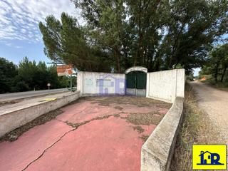 Maison jumelée Diseminados (arcas). Finca con construcciones a reformar y acceso desde carretera Maison jumelée Diseminados (arcas). Finca con construcciones a reformar y acceso desde carretera