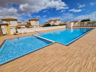 Maison jumelée à Los Balcones-Los Altos. Adosado de 3 dormitorios, jardin, solarium privado y piscina com Maison jumelée à Los Balcones-Los Altos. Adosado de 3 dormitorios, jardin, solarium privado y piscina com