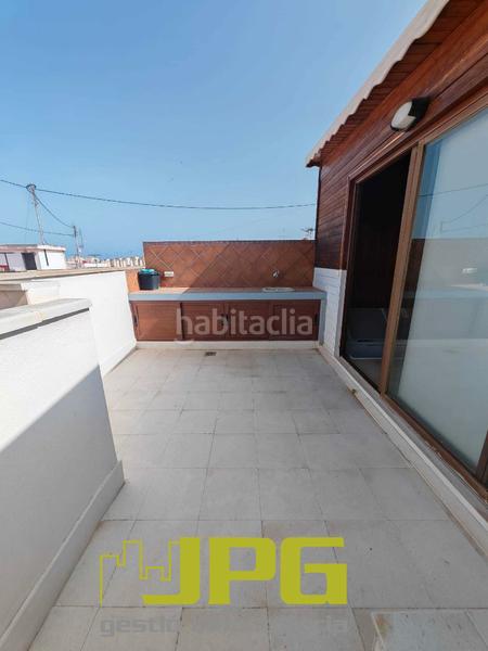 Foto c8d93816-1912-4700-9d38-18be87d7cb27. Àtic amb xemeneia calefacció aparcament a Centro San Juan de Alicante Foto c8d93816-1912-4700-9d38-18be87d7cb27. Àtic amb xemeneia calefacció aparcament a Centro San Juan de Alicante