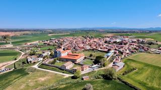 Terrain résidentiel à Calle la iglesia 24. Finca urbana a 24minutos de burgos por a-1 Terrain résidentiel à Calle la iglesia 24. Finca urbana a 24minutos de burgos por a-1
