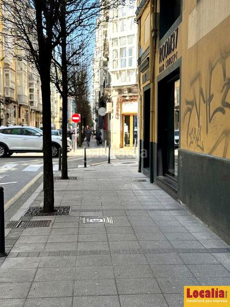 Foto f78b63f7-bff1-4d19-8053-61c2822f245f. Alquiler local comercial estupendo y céntrico local comercial en Santander Foto f78b63f7-bff1-4d19-8053-61c2822f245f. Alquiler local comercial estupendo y céntrico local comercial en Santander