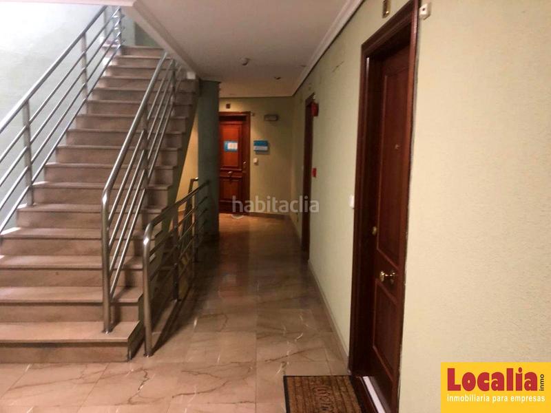 Foto 3a45d38f-3a9f-4014-a4e8-b31fa4907cbb. Oficina céntrico local para reconvertir . en Centro Torrelavega Foto 3a45d38f-3a9f-4014-a4e8-b31fa4907cbb. Oficina céntrico local para reconvertir . en Centro Torrelavega