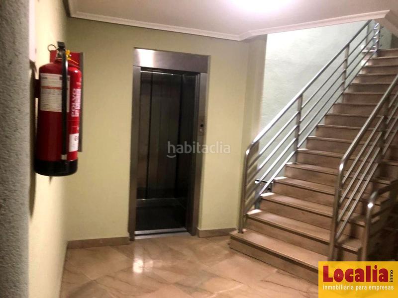 Foto 5c57ae39-a9bd-4502-9402-cf31d72b1f05. Oficina céntrico local para reconvertir . en Centro Torrelavega Foto 5c57ae39-a9bd-4502-9402-cf31d72b1f05. Oficina céntrico local para reconvertir . en Centro Torrelavega