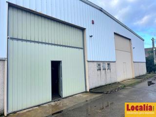 Lloguer Nau industrial Marqués de valdecilla. Amplia nave en primera línea en bezana, cantabria. Lloguer Nau industrial Marqués de valdecilla. Amplia nave en primera línea en bezana, cantabria.