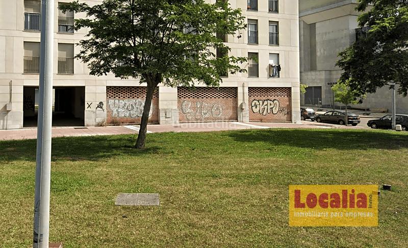 Foto 91083a51-2e59-435d-a701-76b92a6b99a1. Alquiler local comercial en localia inmobiliaria te ofrecemos un local en esquina próximo a el corte inglés, , cantabria.
se trata de un local en Santander Foto 91083a51-2e59-435d-a701-76b92a6b99a1. Alquiler local comercial en localia inmobiliaria te ofrecemos un local en esquina próximo a el corte inglés, , cantabria.
se trata de un local en Santander