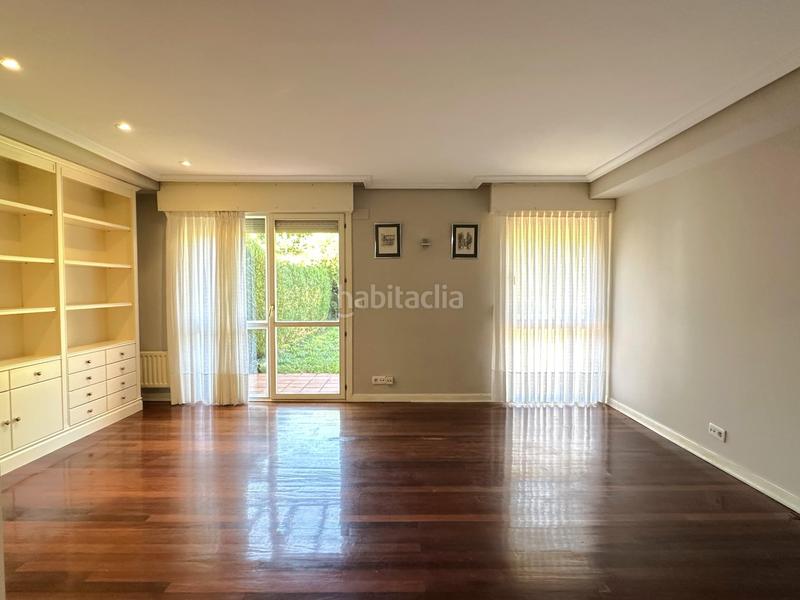 Foto 85e71a96-cbb7-4c14-8cf3-3e027989406d. Maison jumelée avec chauffage parking dans Urduliz Foto 85e71a96-cbb7-4c14-8cf3-3e027989406d. Maison jumelée avec chauffage parking dans Urduliz