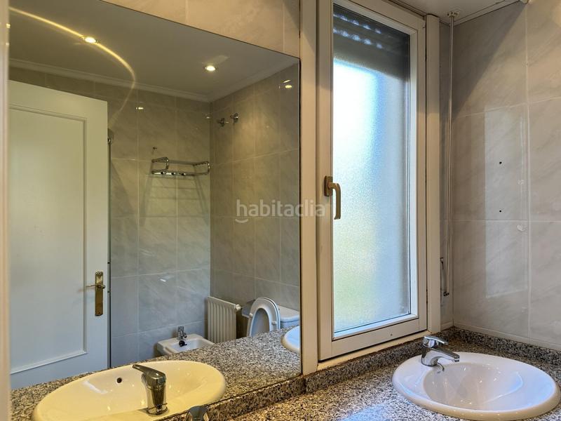 Foto b412f799-d1b3-46e7-9d09-0eb95cdf0950. Maison jumelée avec chauffage parking dans Urduliz Foto b412f799-d1b3-46e7-9d09-0eb95cdf0950. Maison jumelée avec chauffage parking dans Urduliz