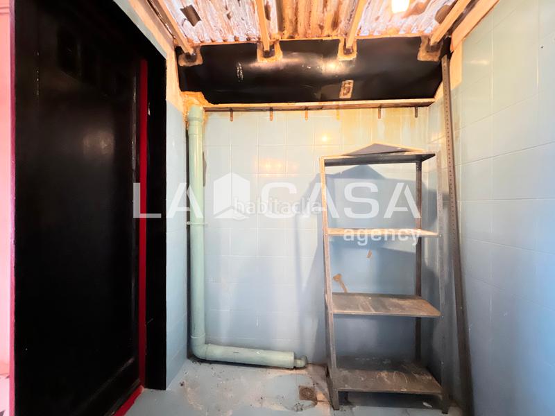 Foto cbcb5e03-a2d9-4c8b-8f79-ee6c8a6456c3. Local comercial a Llefià Badalona Foto cbcb5e03-a2d9-4c8b-8f79-ee6c8a6456c3. Local comercial a Llefià Badalona