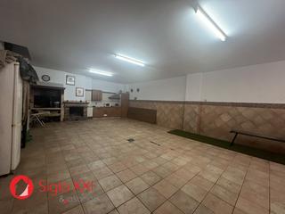 Lloguer Local Comercial a El Pilar. Local en vilarealse alquila cochera de 85m2 que cuenta con cocin Lloguer Local Comercial a El Pilar. Local en vilarealse alquila cochera de 85m2 que cuenta con cocin