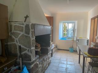 Masia a Dozón. Vivienda de piedra Masia a Dozón. Vivienda de piedra