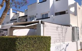 Pis a Condado de Alhama. Fantástica planta baja de tres dormitorios en esquina en condado Pis a Condado de Alhama. Fantástica planta baja de tres dormitorios en esquina en condado