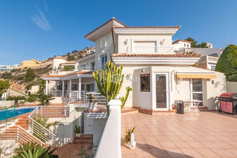 Foto ff2f0031-e214-40f6-aada-fd2df240d0ca. Alquiler chalet villa con vistas panorámicas a la montaña en alquiler en Altea Foto ff2f0031-e214-40f6-aada-fd2df240d0ca. Alquiler chalet villa con vistas panorámicas a la montaña en alquiler en Altea