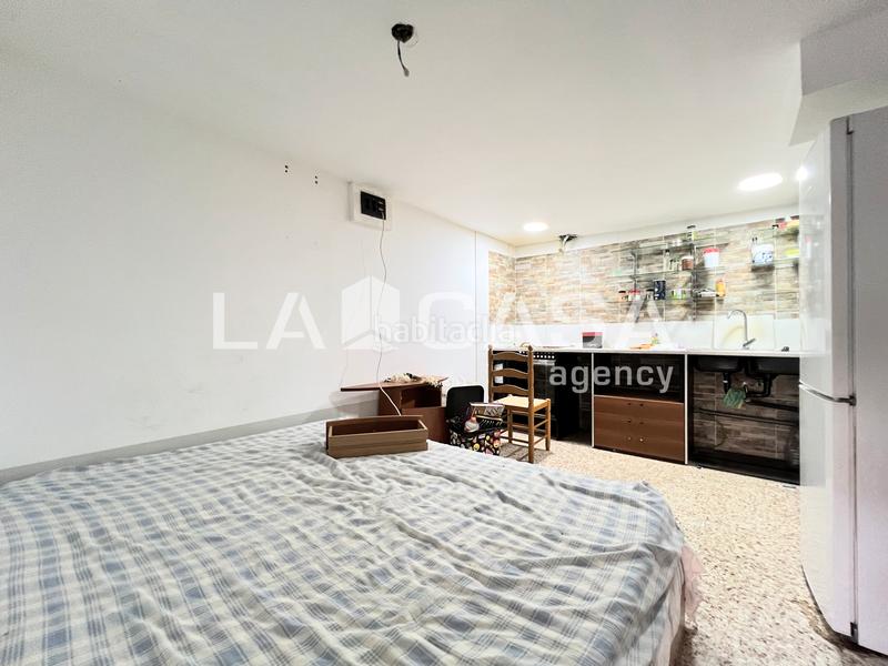 Foto f27ea502-5c25-449f-b7e0-a36f48065db9. Local comercial a Llefià Badalona Foto f27ea502-5c25-449f-b7e0-a36f48065db9. Local comercial a Llefià Badalona