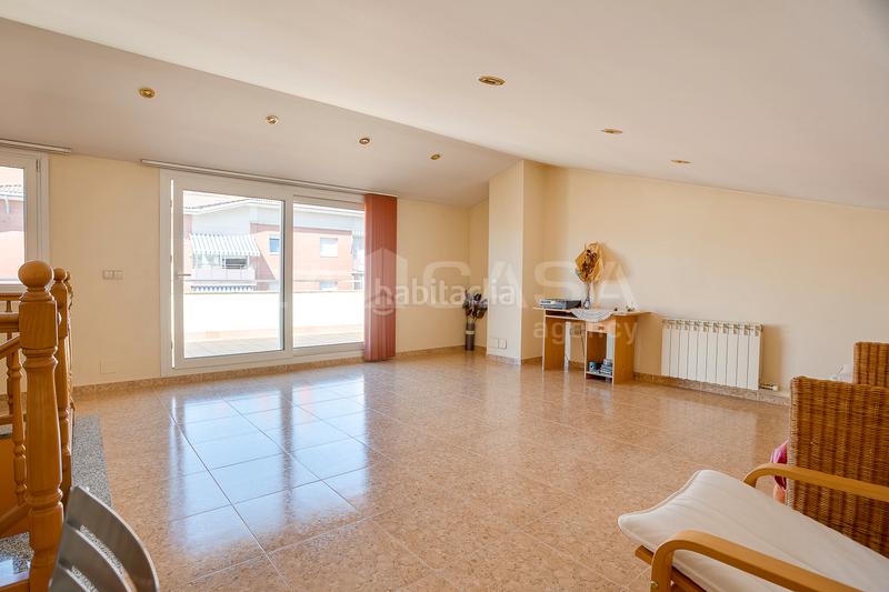 Foto d00373c6-7d16-492c-9d0b-1a0576e66148. Casa adosada en Font Verda Granollers Foto d00373c6-7d16-492c-9d0b-1a0576e66148. Casa adosada en Font Verda Granollers