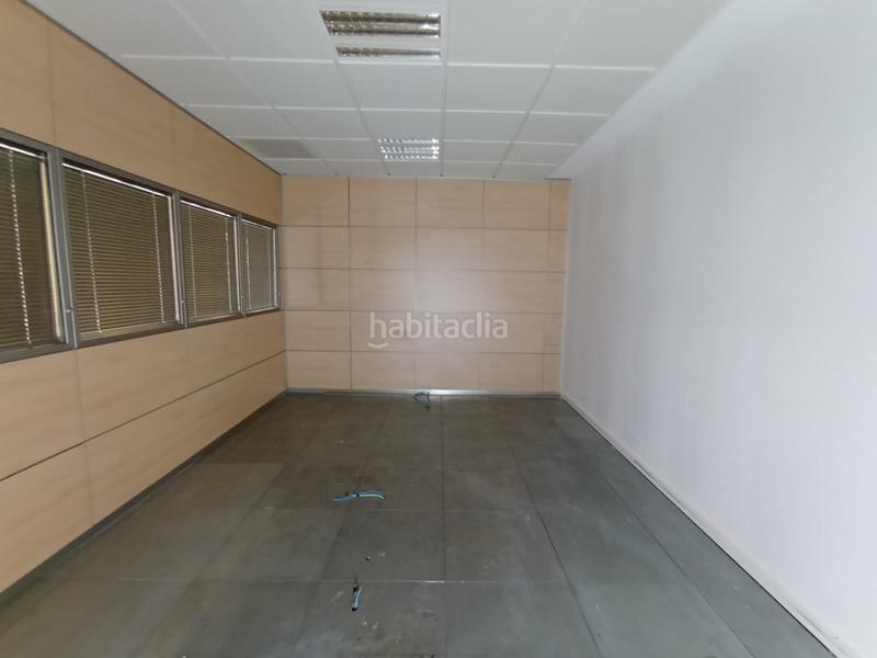 Foto 2a24ac9e-508b-4256-809d-bba46a2e8185. Local comercial solvia inmobiliaria locales en Montigalà Badalona Foto 2a24ac9e-508b-4256-809d-bba46a2e8185. Local comercial solvia inmobiliaria locales en Montigalà Badalona