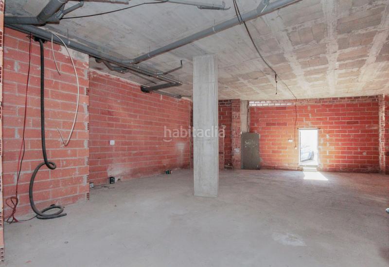 Foto d2005cb9-7a5b-45e0-98e1-598b9a91561f. Local comercial a El Remei Badalona Foto d2005cb9-7a5b-45e0-98e1-598b9a91561f. Local comercial a El Remei Badalona