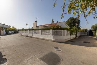 Casa  Calle calle de santa isabel, 30. Casa en planta baja con piscina en urb. los chopos Casa  Calle calle de santa isabel, 30. Casa en planta baja con piscina en urb. los chopos