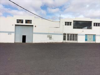 Nau industrial a Caleta de Fuste. Nave industrial con local comercial en parcela de 12.000 m puer Nau industrial a Caleta de Fuste. Nave industrial con local comercial en parcela de 12.000 m puer
