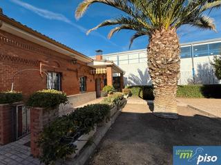 Chalet  Avenida de santander. Oportunidad chalet independiente de cinco dormitorios, dos baños Chalet  Avenida de santander. Oportunidad chalet independiente de cinco dormitorios, dos baños