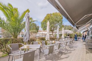 Affitto Locale commerciale in Calle calle de joaquina eguaras. Bar cafetería con churrería en pleno funcionamiento en granada Affitto Locale commerciale in Calle calle de joaquina eguaras. Bar cafetería con churrería en pleno funcionamiento en granada