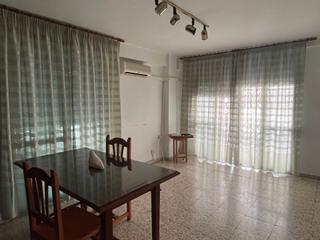 Pis a Centro. Se vende piso céntrico de 3 dormitorios en torré del mar (junto Pis a Centro. Se vende piso céntrico de 3 dormitorios en torré del mar (junto