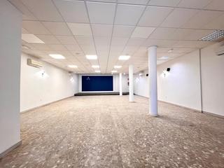 Business premise in Medina - Sidonia. Local amplio y adaptable. Business premise in Medina - Sidonia. Local amplio y adaptable.