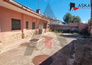 Chalet à Polígono Mas del Jutge. Chalet independiente en calicanto Chalet à Polígono Mas del Jutge. Chalet independiente en calicanto