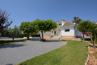 Casa Carrer xop. Casa con piscina Casa Carrer xop. Casa con piscina