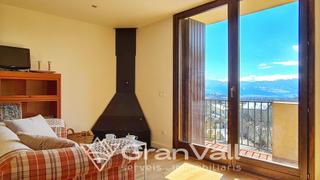 Dúplex a Enveitg. Luminoso dúplex con vistas panorámicas en enveitg Dúplex a Enveitg. Luminoso dúplex con vistas panorámicas en enveitg