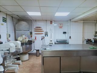 Pas-de-porte Local commercial à Plaza del horno 22. Traspaso de local para pasteleria y panaderia Pas-de-porte Local commercial à Plaza del horno 22. Traspaso de local para pasteleria y panaderia