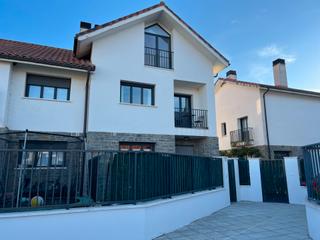 Maison  Calle pirineos 11. Chalet adosado en venta en calle pirineos s/n Maison  Calle pirineos 11. Chalet adosado en venta en calle pirineos s/n