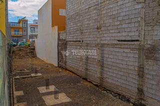 Wohngrundstück in Cho - Parque de la Reina. Terrenos en venta en arona Wohngrundstück in Cho - Parque de la Reina. Terrenos en venta en arona