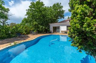 Xalet a Caldes de Malavella. Espaciosa casa con piscina en caldes de malavella  costa brava Xalet a Caldes de Malavella. Espaciosa casa con piscina en caldes de malavella  costa brava