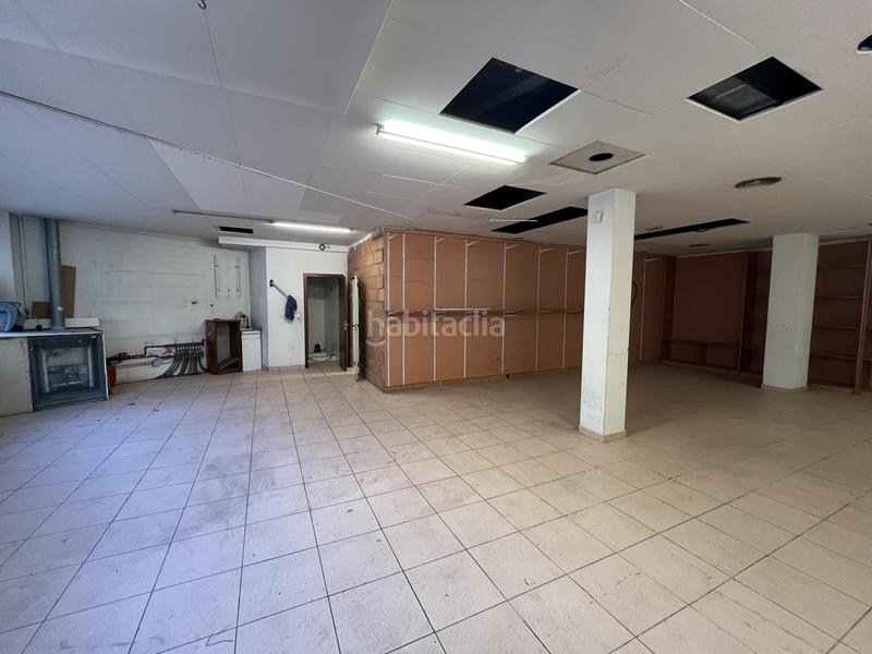 Foto c24132c2-eff4-42c4-a165-6e1ccdd9bd64. Locale commerciale in de sant blai 2 in Font dels Capellans - Sagrada Familia Manresa Foto c24132c2-eff4-42c4-a165-6e1ccdd9bd64. Locale commerciale in de sant blai 2 in Font dels Capellans - Sagrada Familia Manresa