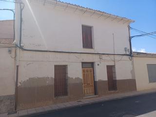Mas à Pinoso. Casa 279m2 2 almacenes 440m2 6habs 2 cocínas 2 baños Mas à Pinoso. Casa 279m2 2 almacenes 440m2 6habs 2 cocínas 2 baños