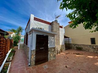 Maison  D'antoni gaudi. Chalet de 2 habitaciones en torredembarra Maison  D'antoni gaudi. Chalet de 2 habitaciones en torredembarra