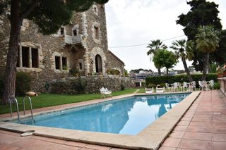 Country house in El Poal. Masía con 6 habitaciones amueblada con parking, piscina, calefac Country house in El Poal. Masía con 6 habitaciones amueblada con parking, piscina, calefac