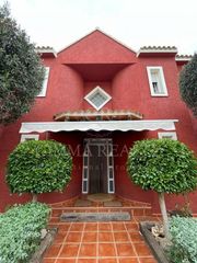 Chalet en La Nucia Pueblo. Chalet independiente en la nucia con vistas a la bahía! Chalet en La Nucia Pueblo. Chalet independiente en la nucia con vistas a la bahía!