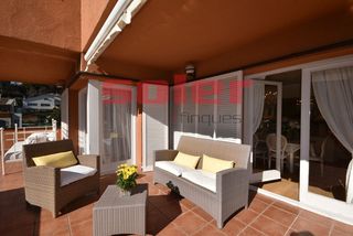 Chalet en Bellaterra. Chalet con 5 habitaciones con parking, calefacción y aire acondi Chalet en Bellaterra. Chalet con 5 habitaciones con parking, calefacción y aire acondi