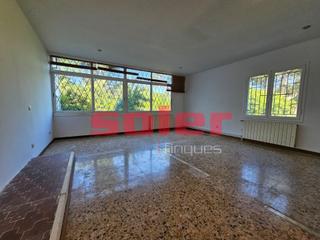 Pis Baixador. Planta baja única ,en una zona residencial de valldoreix Pis Baixador. Planta baja única ,en una zona residencial de valldoreix