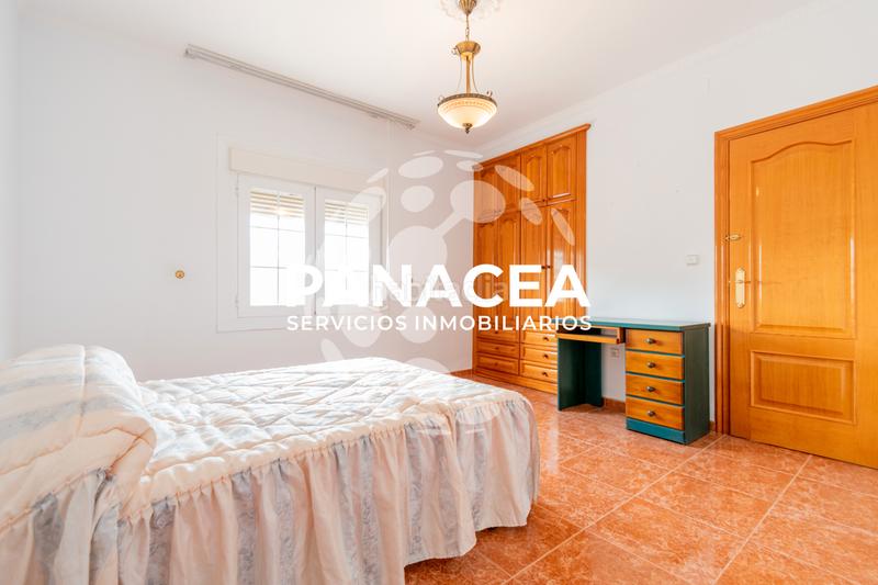 Foto bf441ba6-b26c-4fff-aa9c-dacf9bdc2c4d. Xalet amb xemeneia a Balerma Ejido (El) Foto bf441ba6-b26c-4fff-aa9c-dacf9bdc2c4d. Xalet amb xemeneia a Balerma Ejido (El)