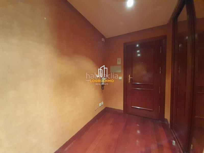 Foto c1e6c253-ead9-4667-b718-3439b65fb0b0. Appartamento con riscaldamento parcheggio in Gran Via Logroño Foto c1e6c253-ead9-4667-b718-3439b65fb0b0. Appartamento con riscaldamento parcheggio in Gran Via Logroño