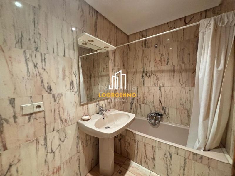 Foto fcf1baac-febc-4267-9a10-c415a4ea52d1. Miete etagenwohnung mit heizung in Gran Via Logroño Foto fcf1baac-febc-4267-9a10-c415a4ea52d1. Miete etagenwohnung mit heizung in Gran Via Logroño