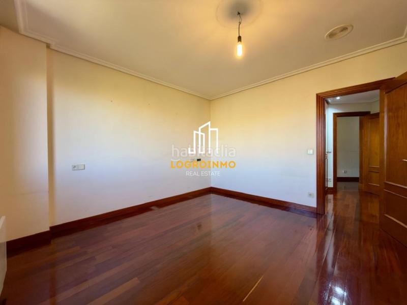 Foto ad87eabd-06b0-4e1c-a951-8ffbb821c445. Appartement avec chauffage parking dans Gran Via Logroño Foto ad87eabd-06b0-4e1c-a951-8ffbb821c445. Appartement avec chauffage parking dans Gran Via Logroño