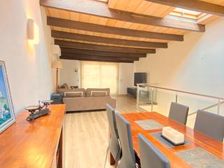Casa adossada a Sant Andreu de Palomar. Casa única Casa adossada a Sant Andreu de Palomar. Casa única