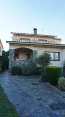 Chalet in Santa Maria de Palautordera. Casa independiente en zona tranquila y familiar Chalet in Santa Maria de Palautordera. Casa independiente en zona tranquila y familiar